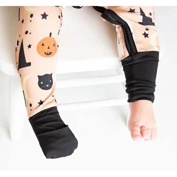 Emerson & Friends Bamboo Zip Pajama Halloween Brown Cat Ghost Stars Moon 12–18M* - Picture 5 of 9